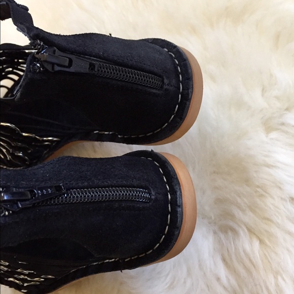 Musse & Cloud Monnie Ring Caged Flat Suede Sandals - Picture 6 of 7